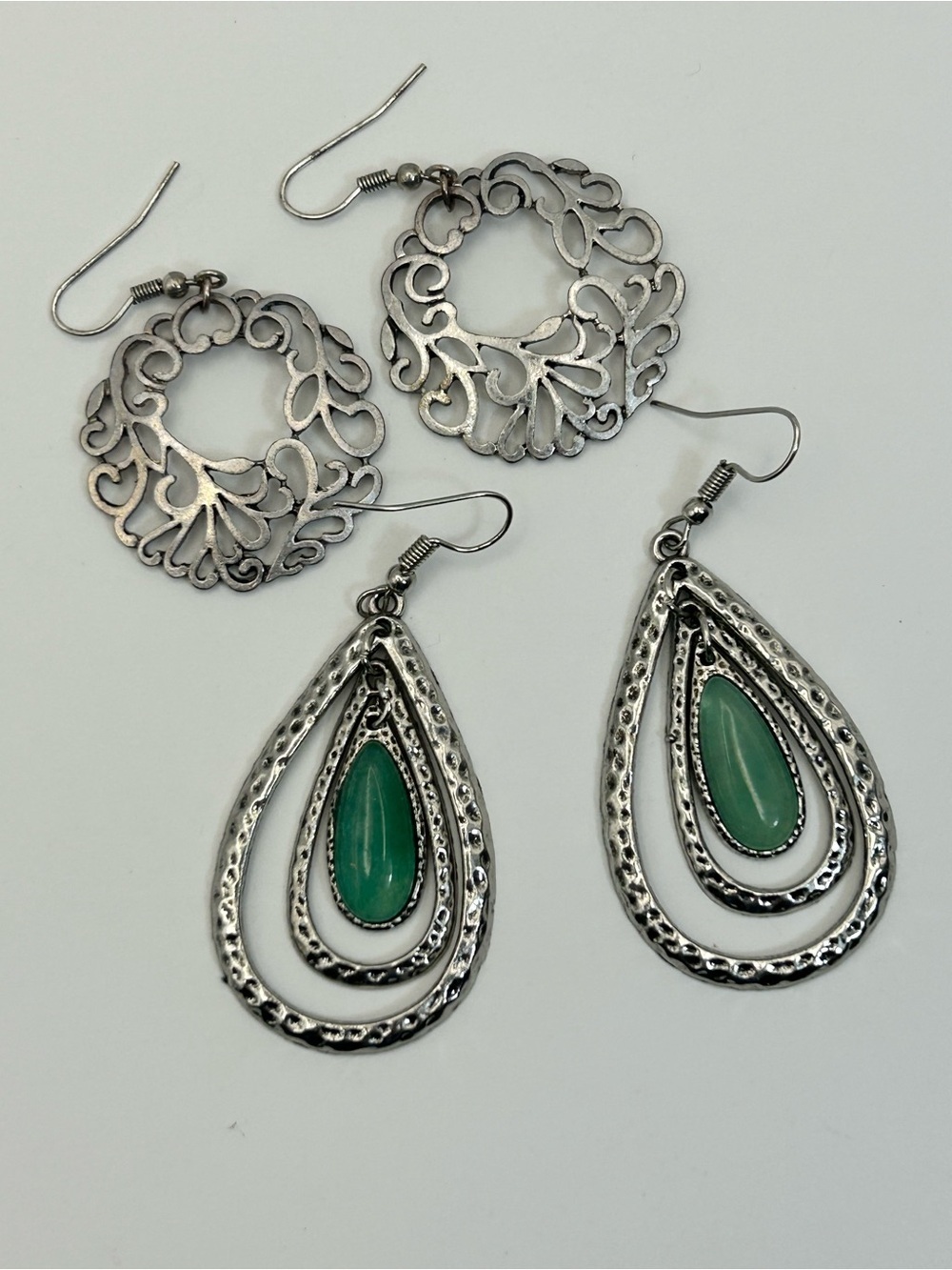 Silver-tone Filigree & Green Teardrop Dangle Earrings 2 Pair French Wire